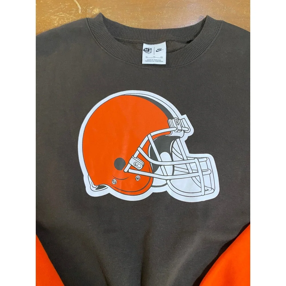 NWOT Nike Cleveland Browns Sweatshirt Women XL Oversized Cropped NFL Graphic